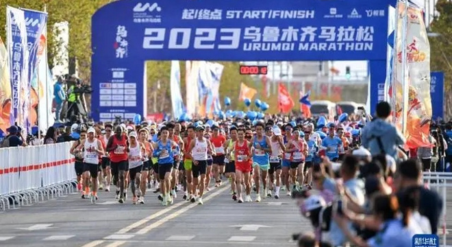 天气热海拔高爬升大紫外线强  2023乌鲁木齐马拉松顺利完赛