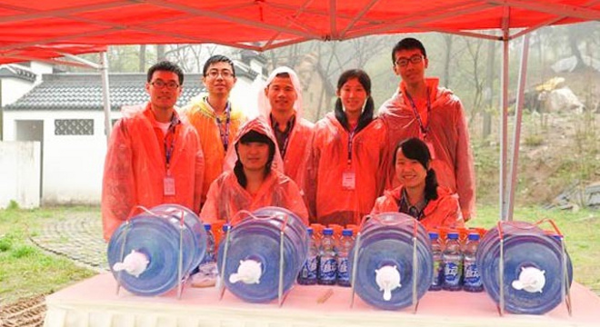 橙色风采—南京山地马拉松志愿者记