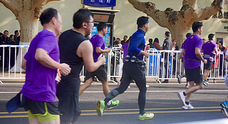 2018南京马拉松：精英兔夺冠，赛道美而虐，氛围没得说
