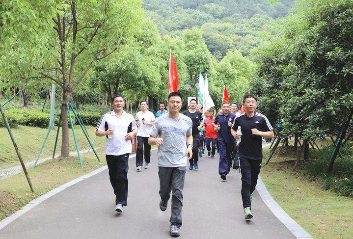 2018年路桥区“鑫悦广场”杯半程马拉松