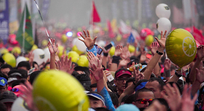 2018重庆马拉松 | 火锅味的赛道抵不过三万人的热情