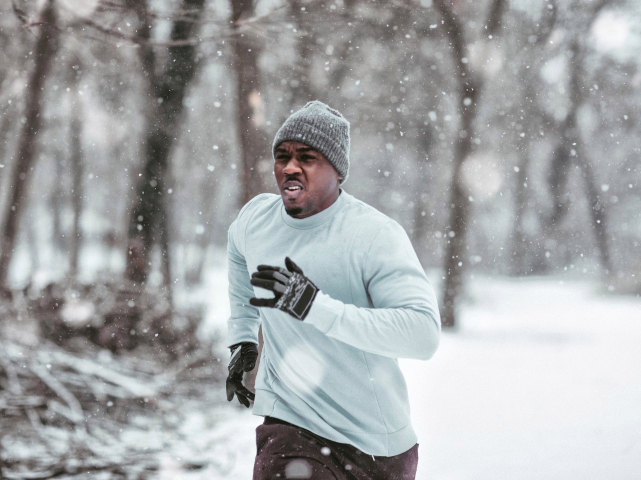 冬天跑步吸太多冷空气会伤肺吗？