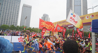 热点 | 2017南京马拉松 依然在路上