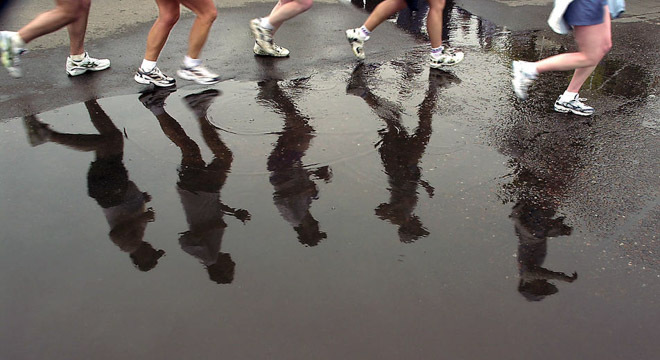 侬好上马 | 就算大雨让这座城市浸泡，你也一定得跑