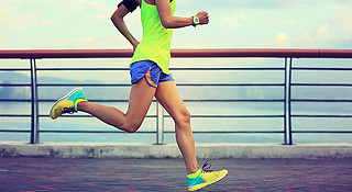训练丨为了完成一场比赛，一周应该跑多少公里？