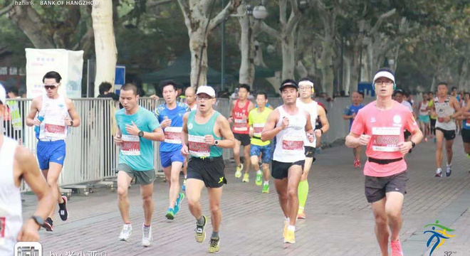 左拥西子右钱塘 － 2018杭州马拉松赛记