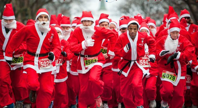 做一个善良的圣诞老人—世界各地的圣诞老人跑