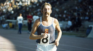 人物 | 他连续奔跑52年39天 这是罗恩希尔的传奇跑步人生