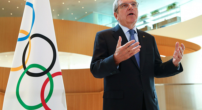 国际奥委会主席巴赫称 奥运会若无法如期将被取消 | 跑圈十件事
